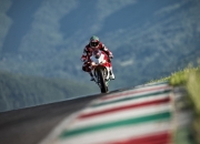 开云足球直播-法拉利碾压索伯车队，汉密尔顿扛起全队，新时代的F1格局重塑